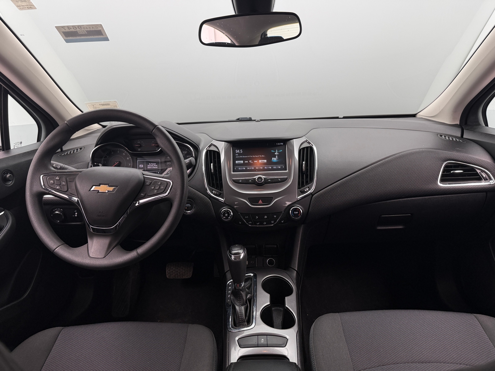 Thumbnail: 2017 Chevrolet Cruze - 3