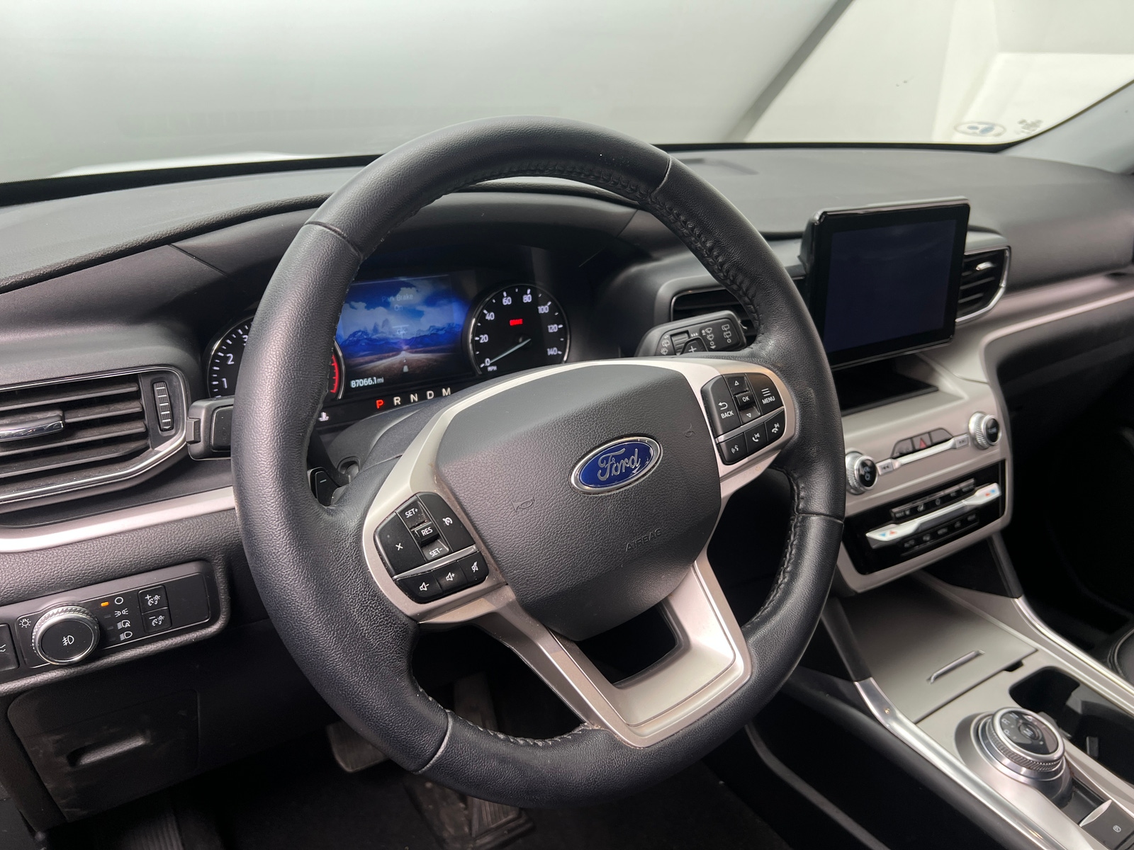 Thumbnail: 2020 Ford Explorer - 5