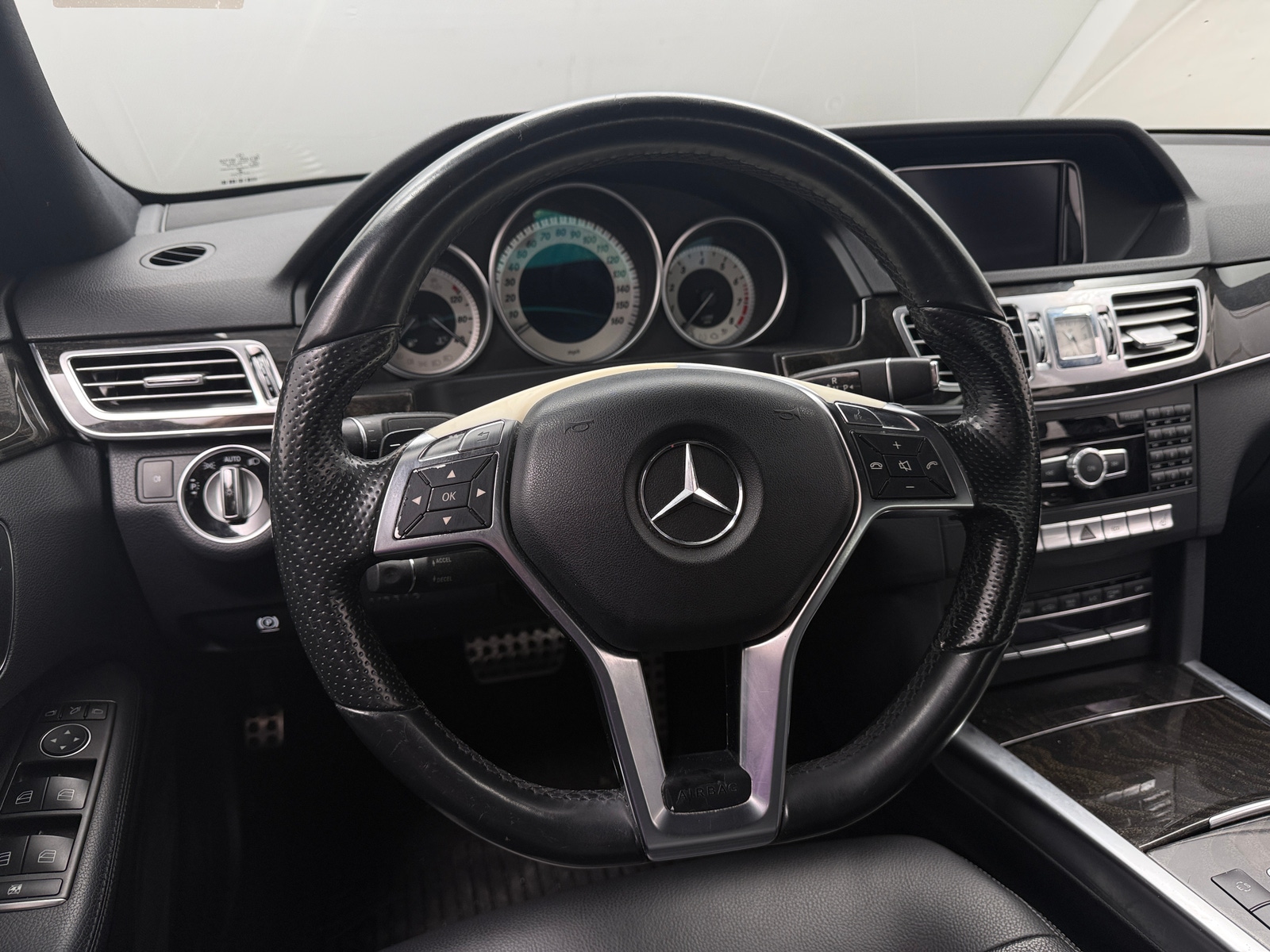 Thumbnail: 2015 Mercedes-Benz E-Class - 4