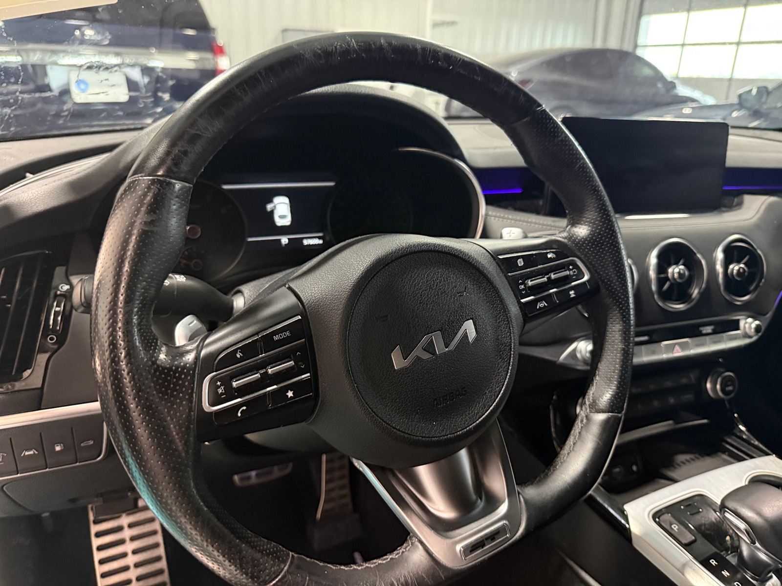 Thumbnail: 2023 Kia Stinger - 4