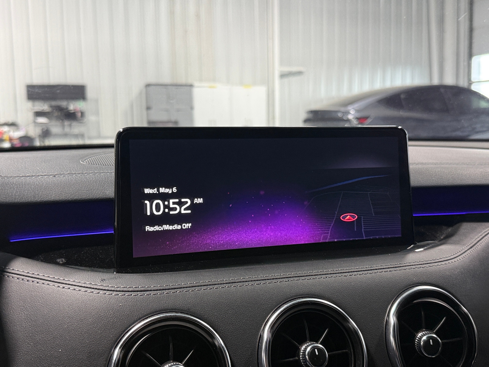 Thumbnail: 2023 Kia Stinger - 3