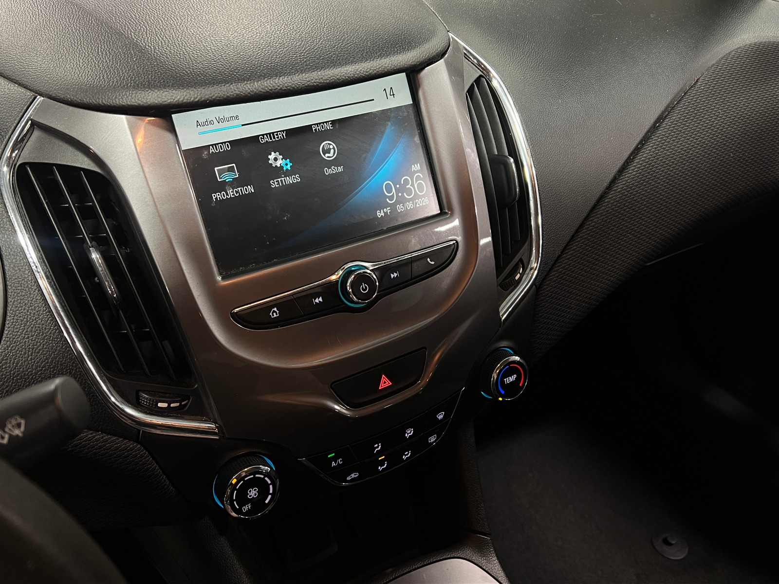 Thumbnail: 2016 Chevrolet Cruze - 4