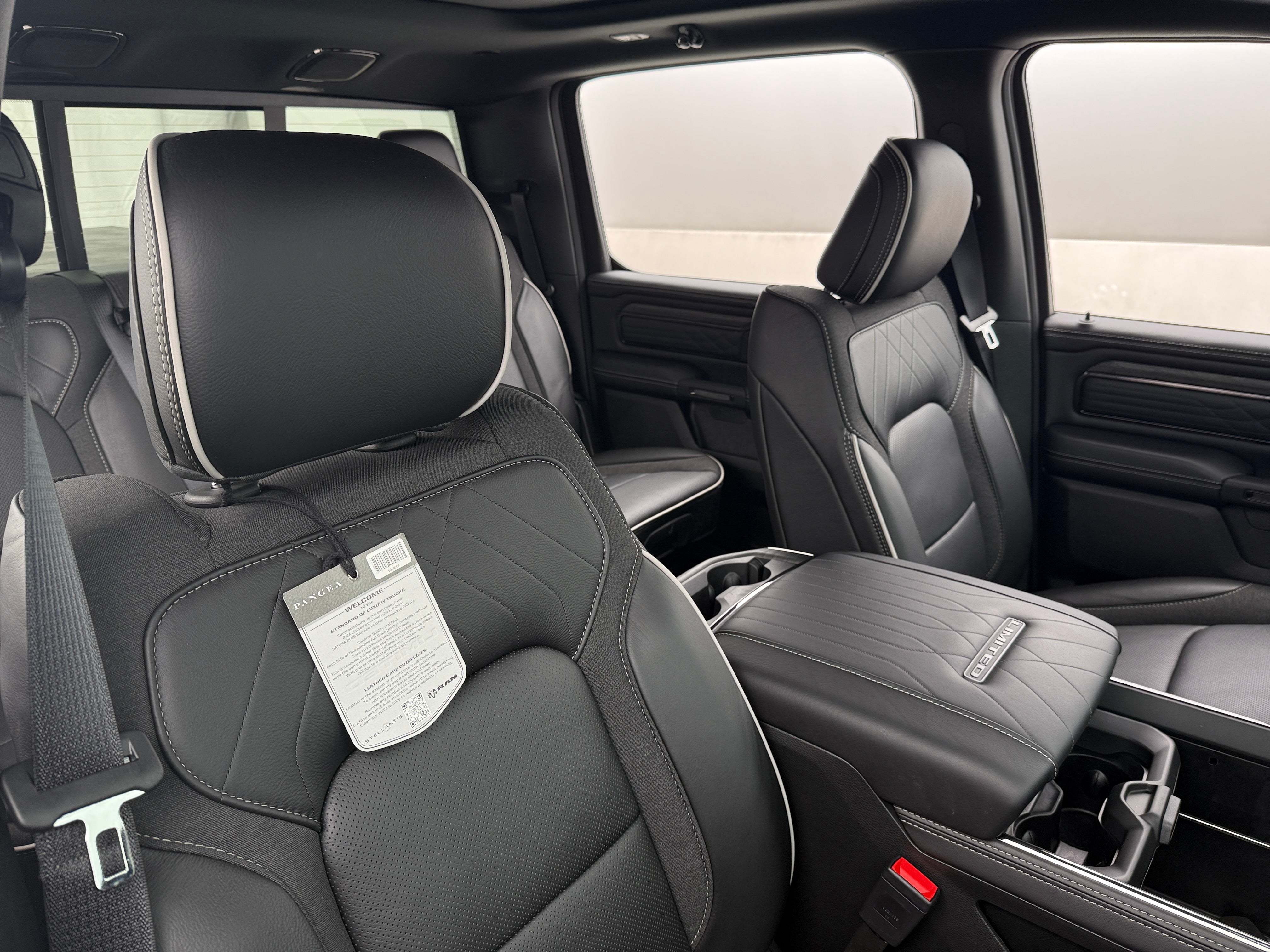 2026 RAM 1500 Limited - Photo 8