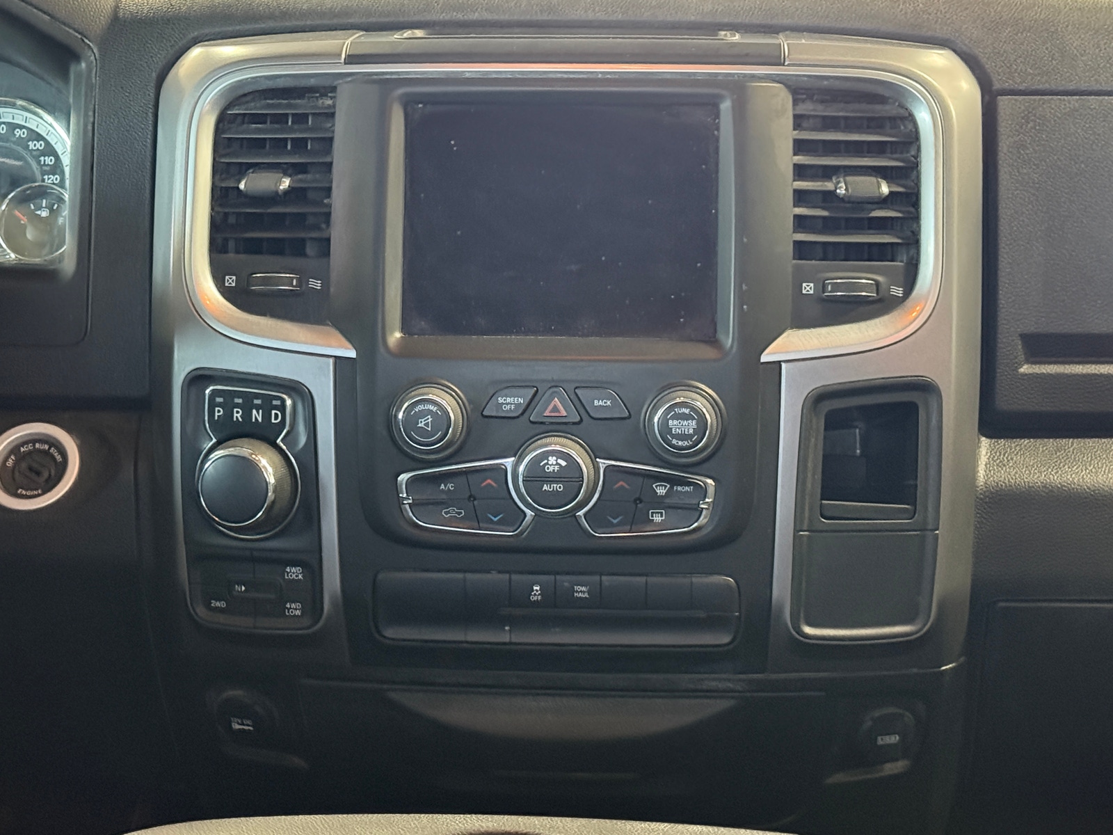 Thumbnail: 2023 RAM 1500 Classic - 4