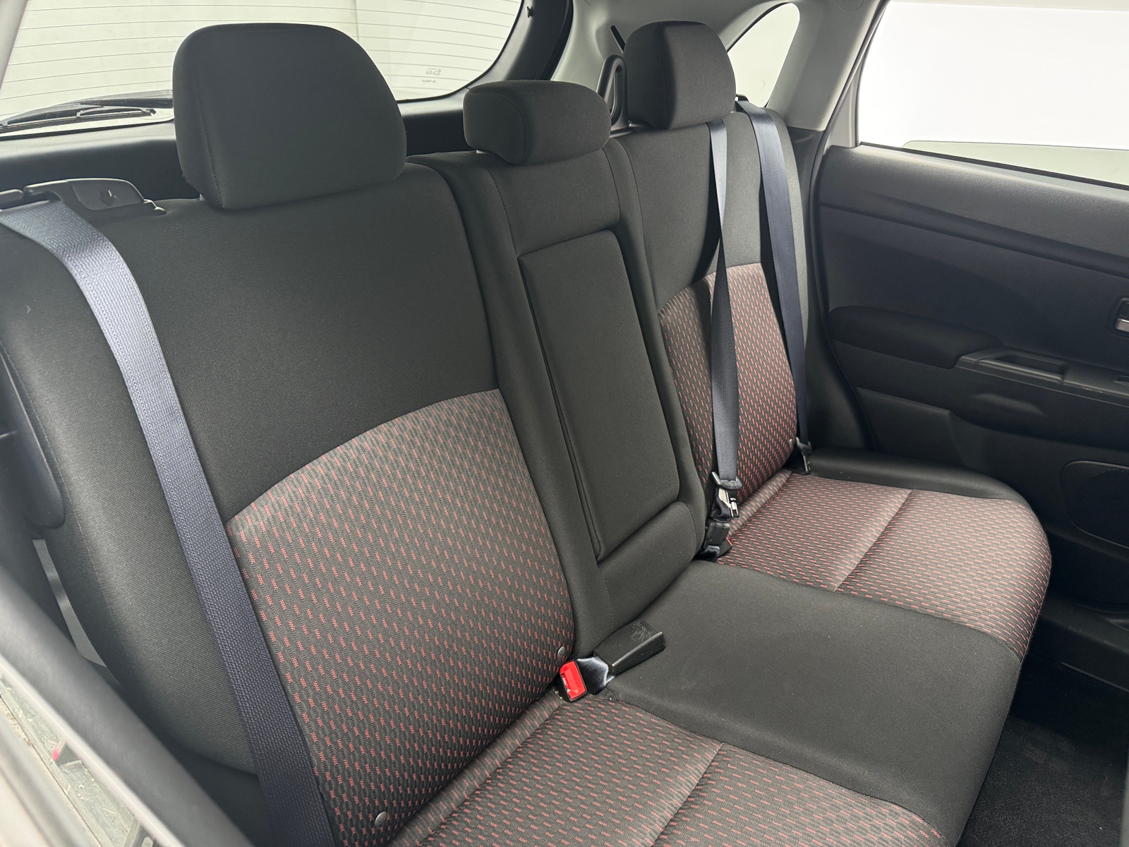 Thumbnail: 2017 Mitsubishi Outlander Sport - 6