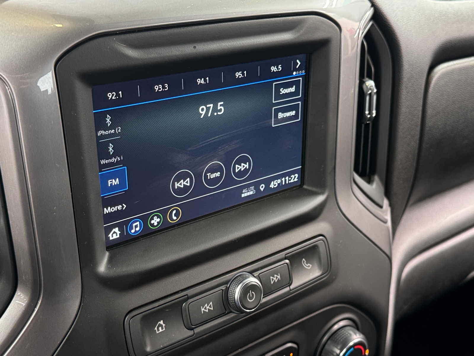 Thumbnail: 2019 Chevrolet Silverado 1500 - 4