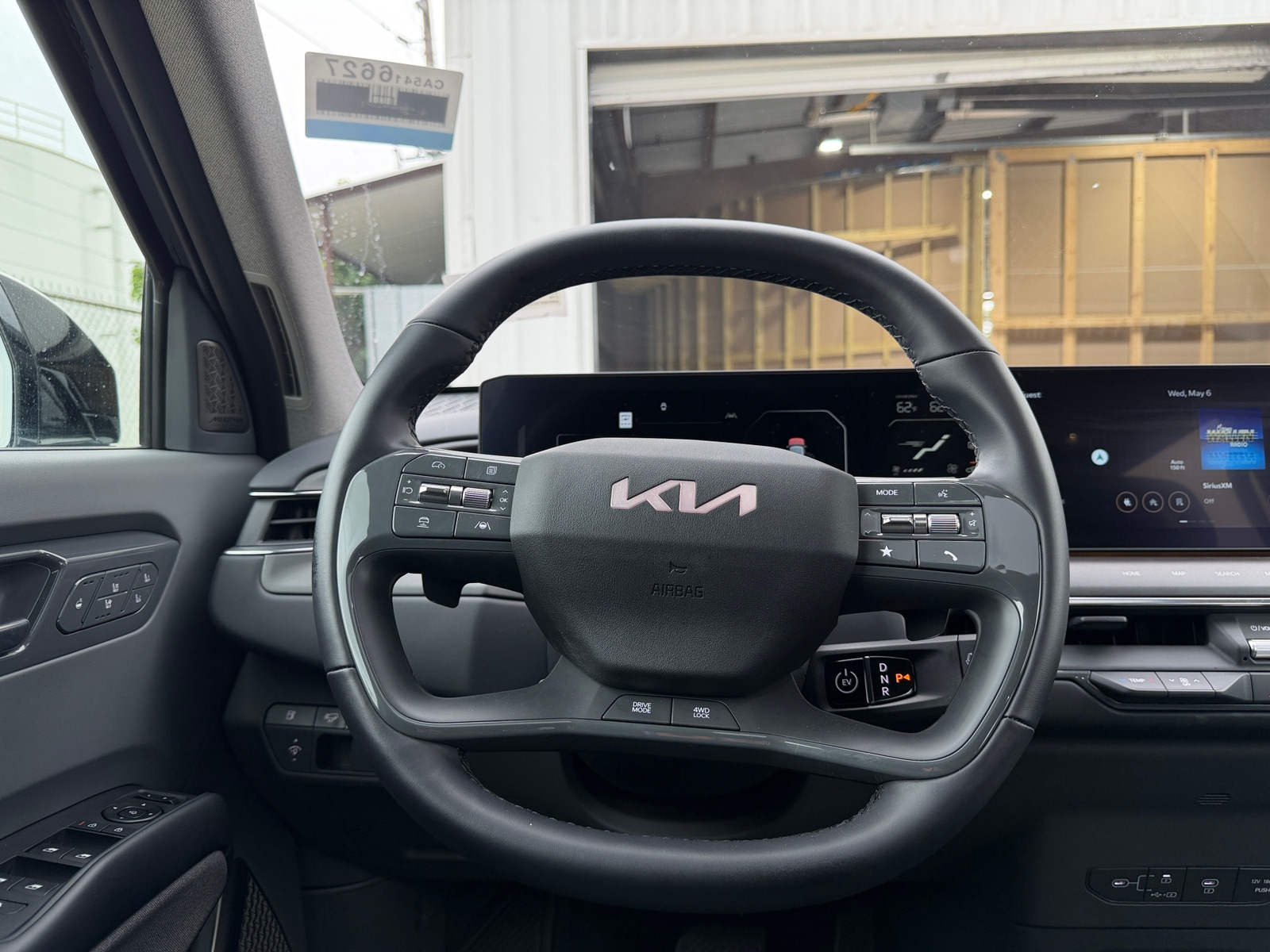 Thumbnail: 2024 Kia EV9 - 4