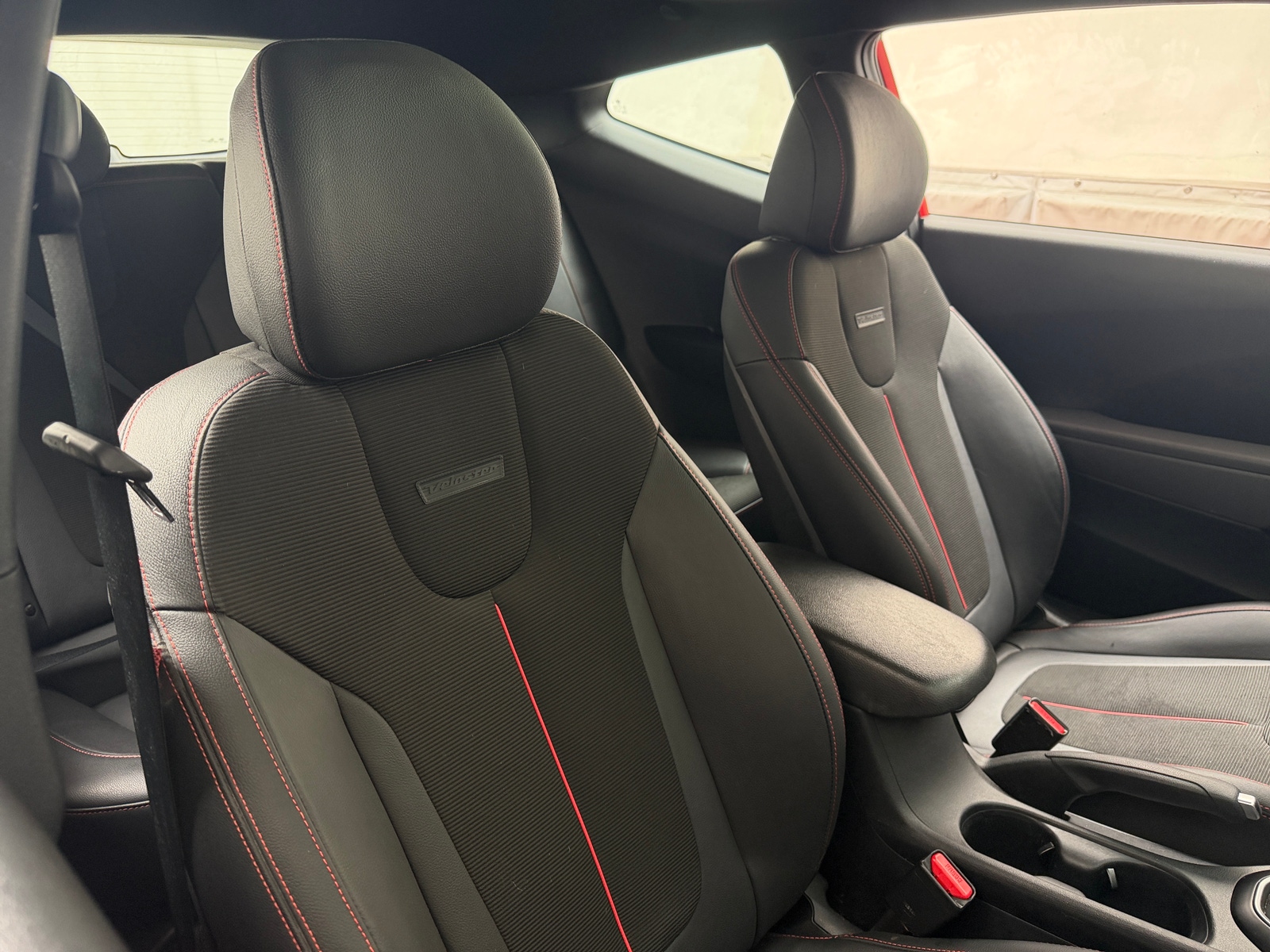 Thumbnail: 2020 Hyundai Veloster - 2