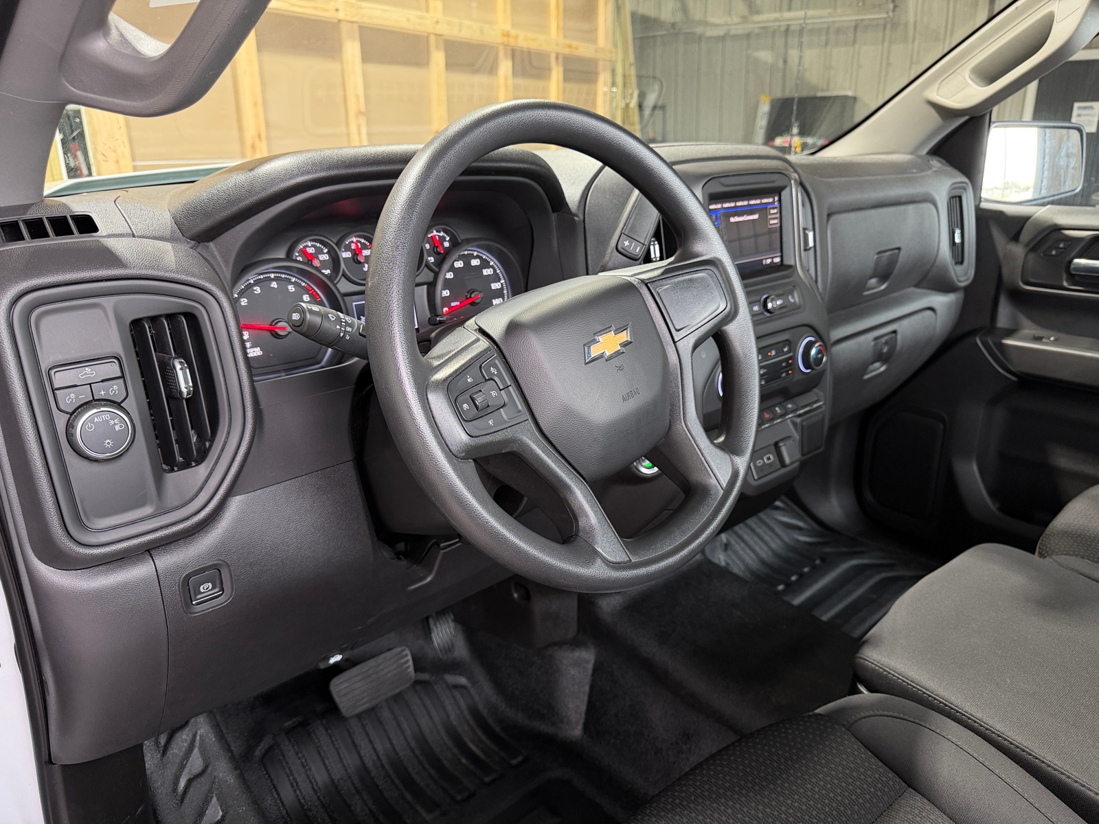 Thumbnail: 2025 Chevrolet Silverado 1500 - 3