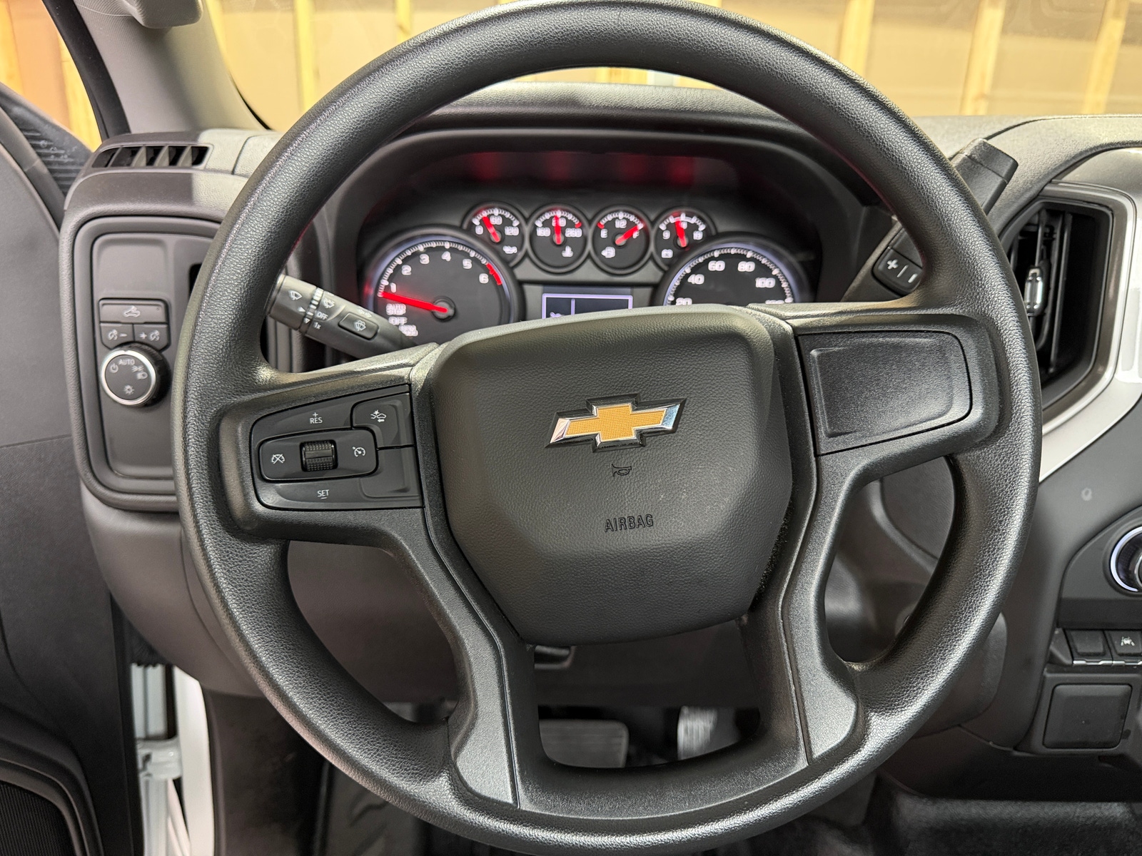 Thumbnail: 2025 Chevrolet Silverado 1500 - 5