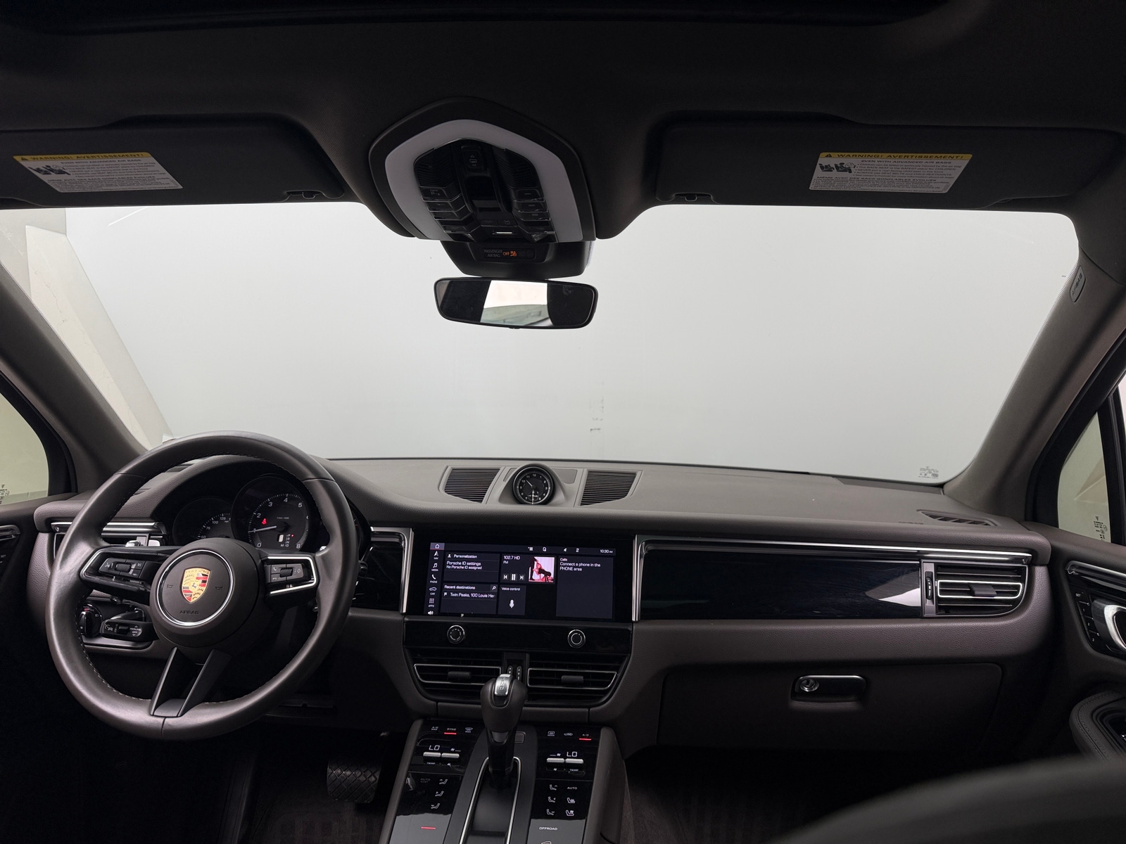Thumbnail: 2023 Porsche Macan - 2