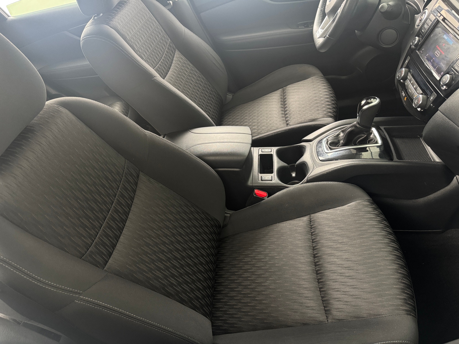 Thumbnail: 2018 Nissan Rogue - 2