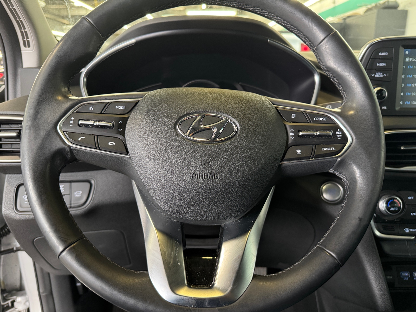 Thumbnail: 2019 Hyundai Santa Fe - 5