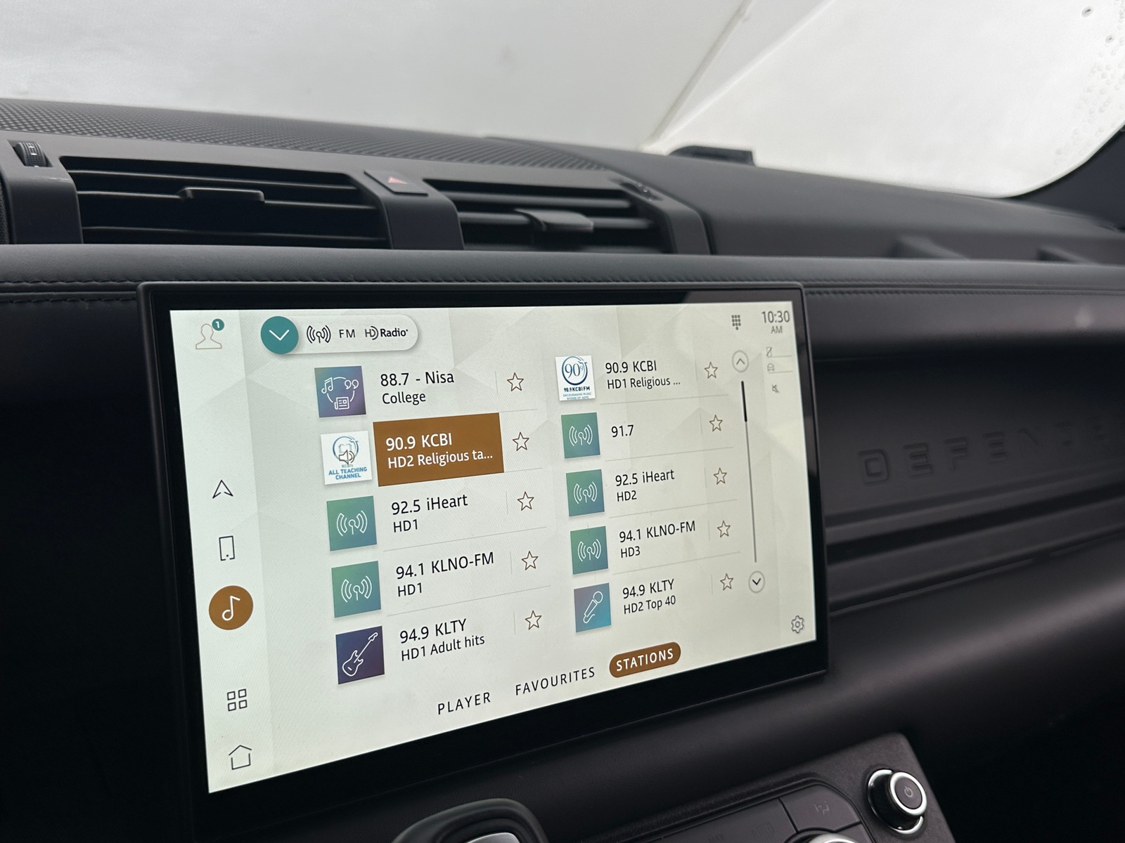 Thumbnail: 2024 Land Rover Defender - 3