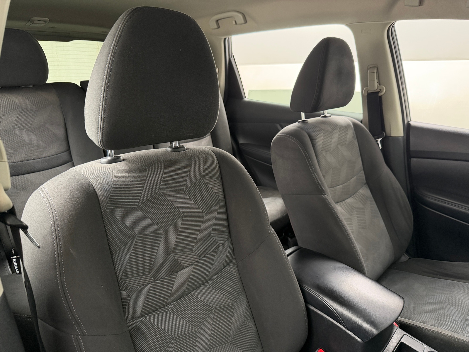 Thumbnail: 2016 Nissan Rogue - 2