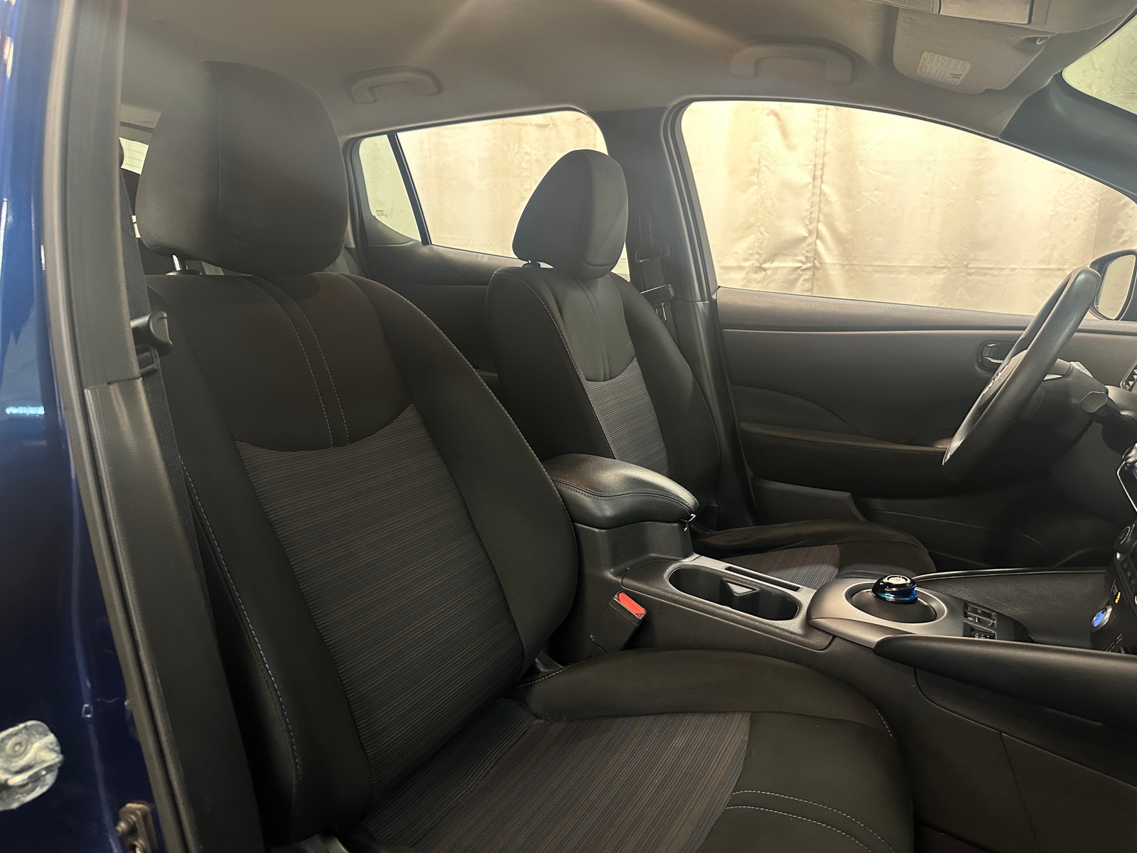 Thumbnail: 2022 Nissan Leaf - 2