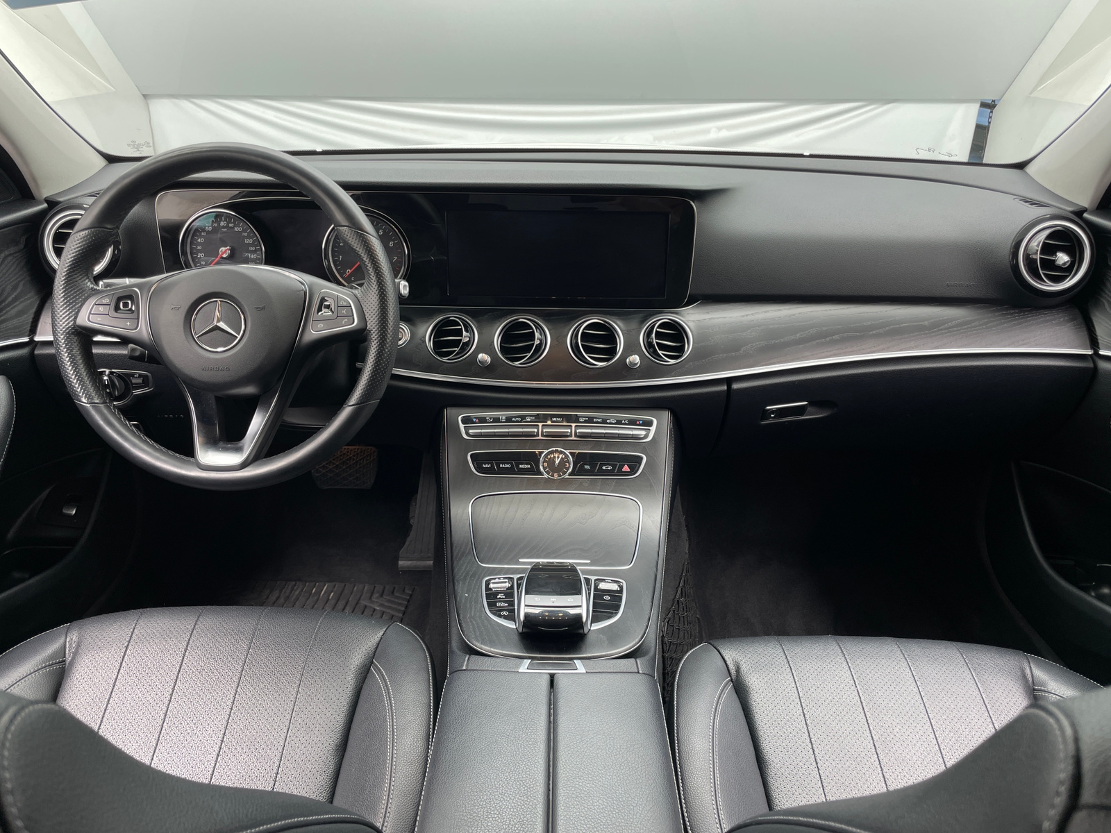 Thumbnail: 2018 Mercedes-Benz E-Class - 2