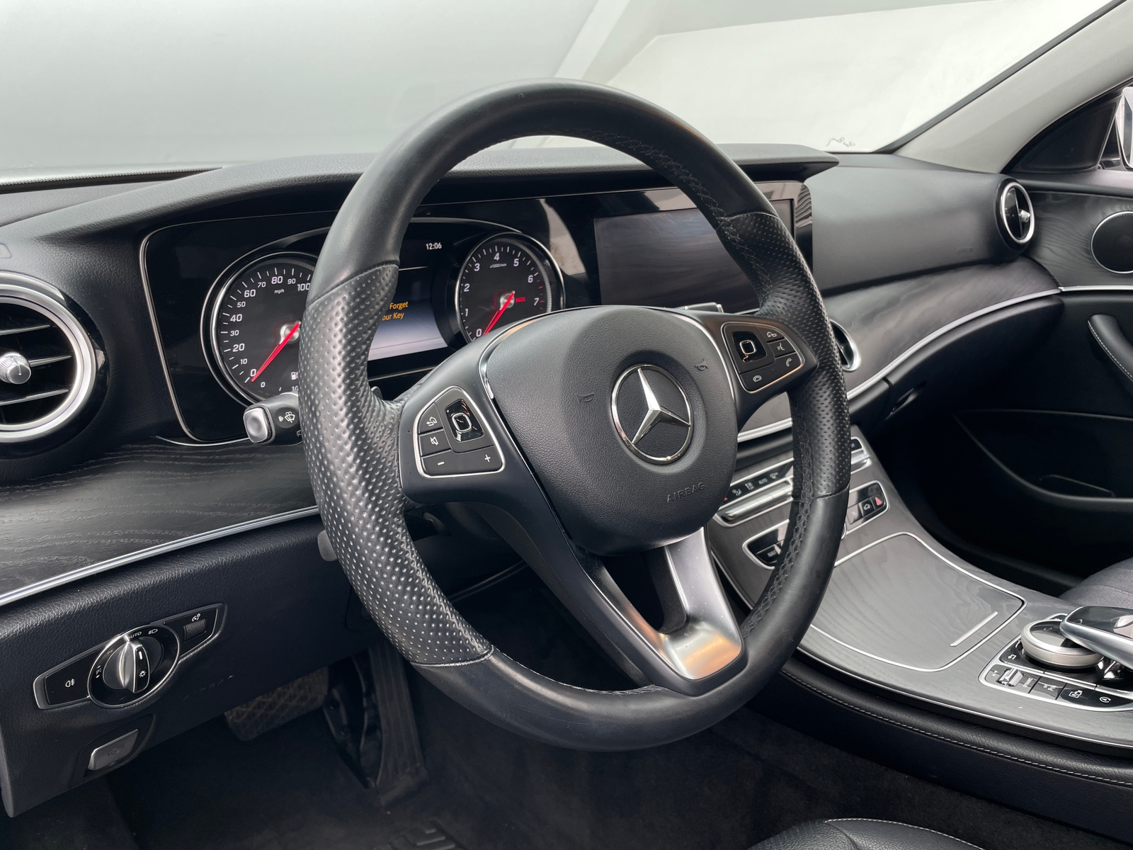 Thumbnail: 2018 Mercedes-Benz E-Class - 4