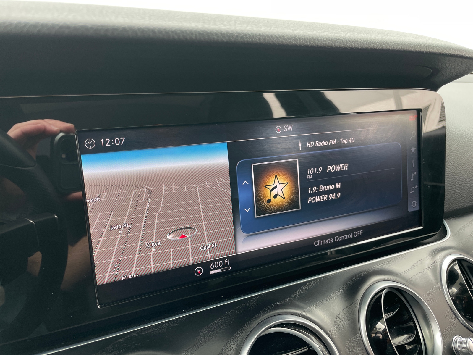 Thumbnail: 2018 Mercedes-Benz E-Class - 3