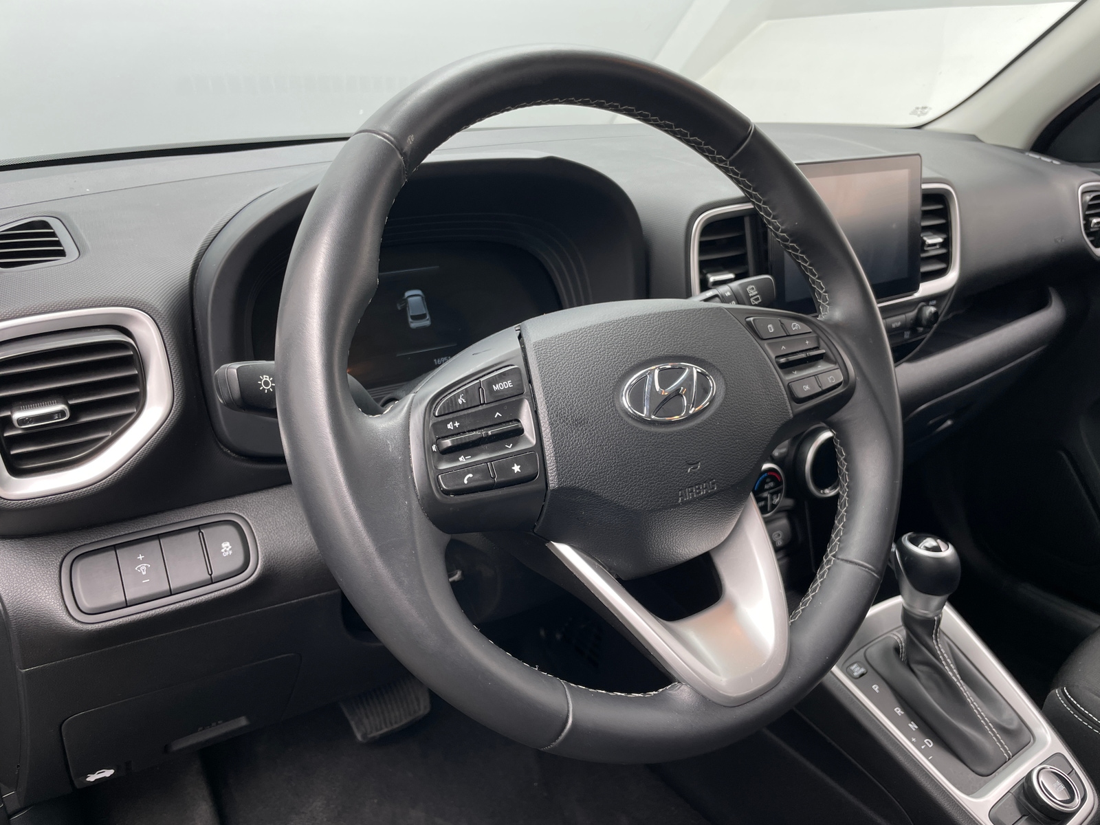 Thumbnail: 2025 Hyundai Venue - 5
