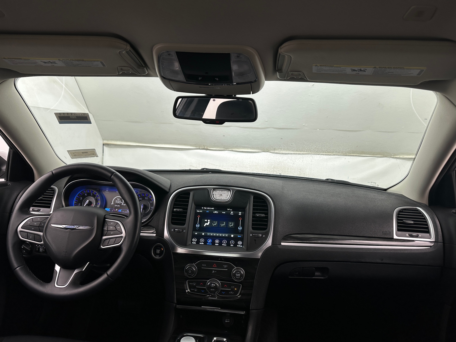 Thumbnail: 2018 Chrysler 300 - 3