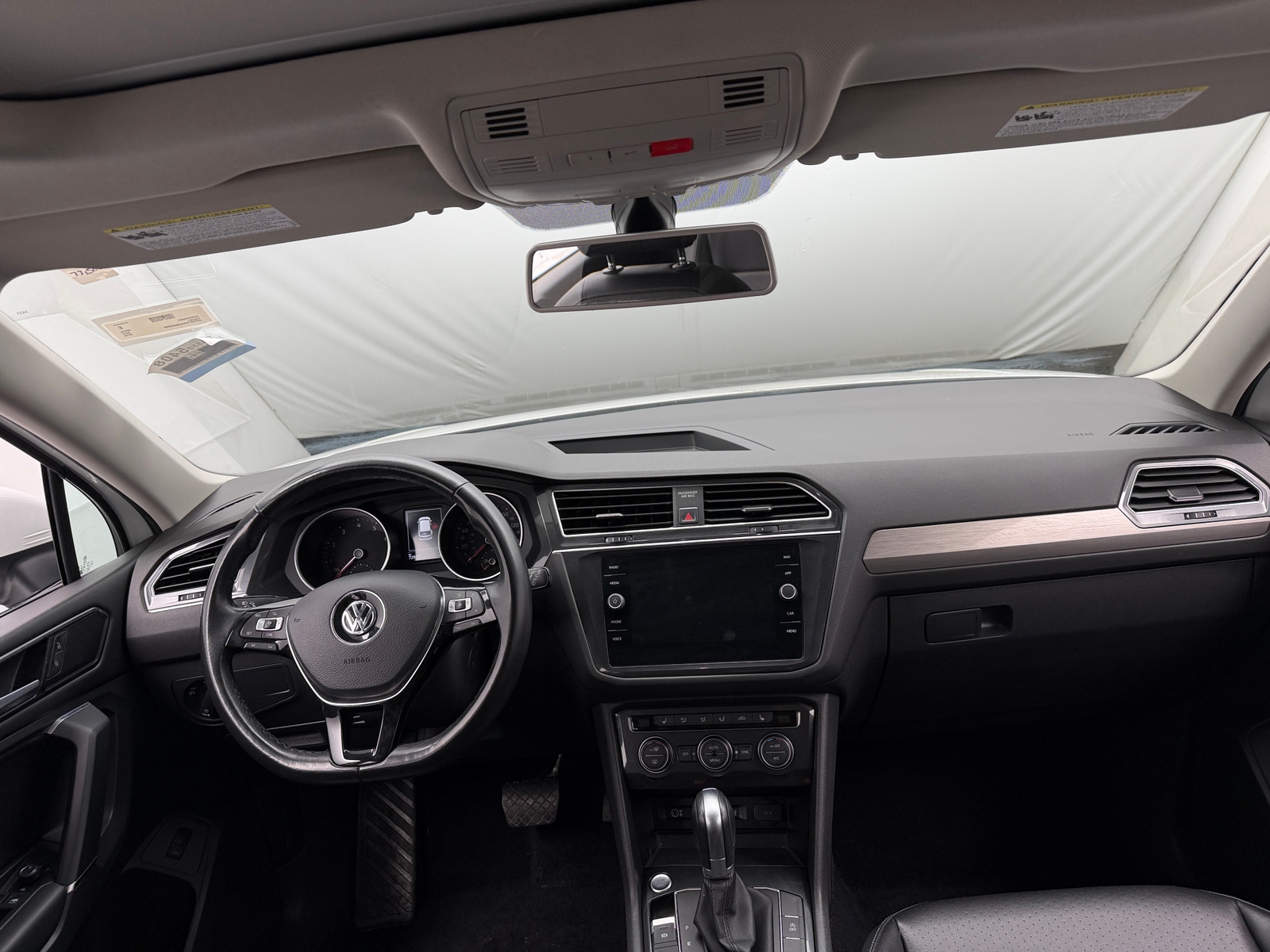 Thumbnail: 2018 Volkswagen Tiguan - 2