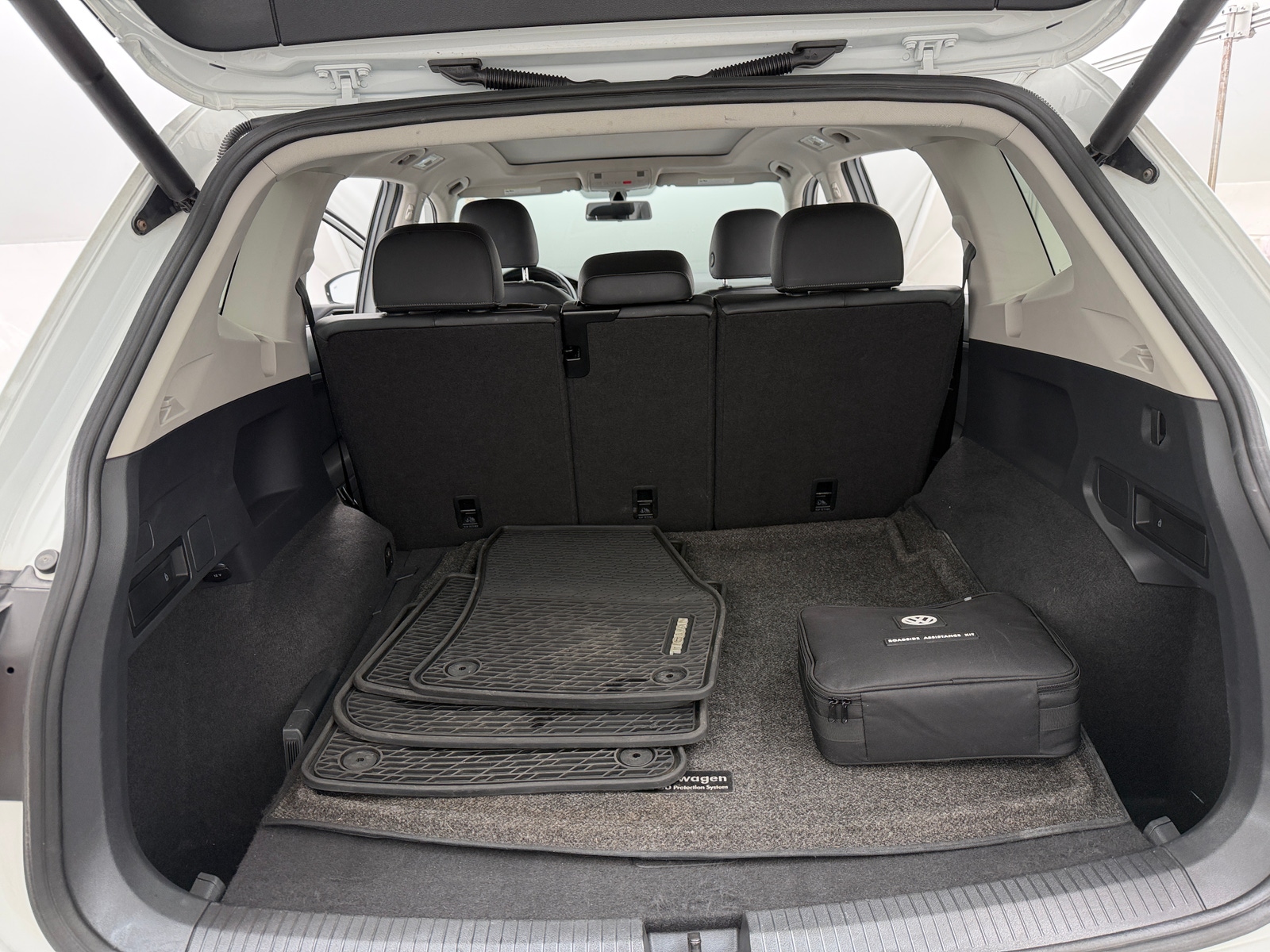 Thumbnail: 2018 Volkswagen Tiguan - 6