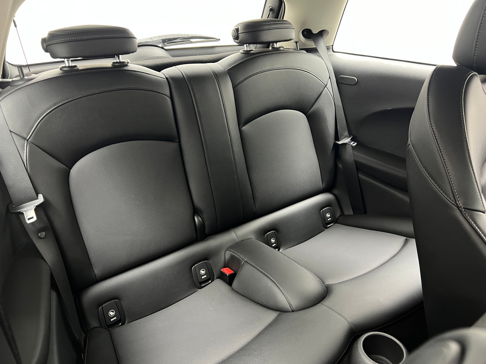 Thumbnail: 2018 MINI Cooper Hardtop - 5