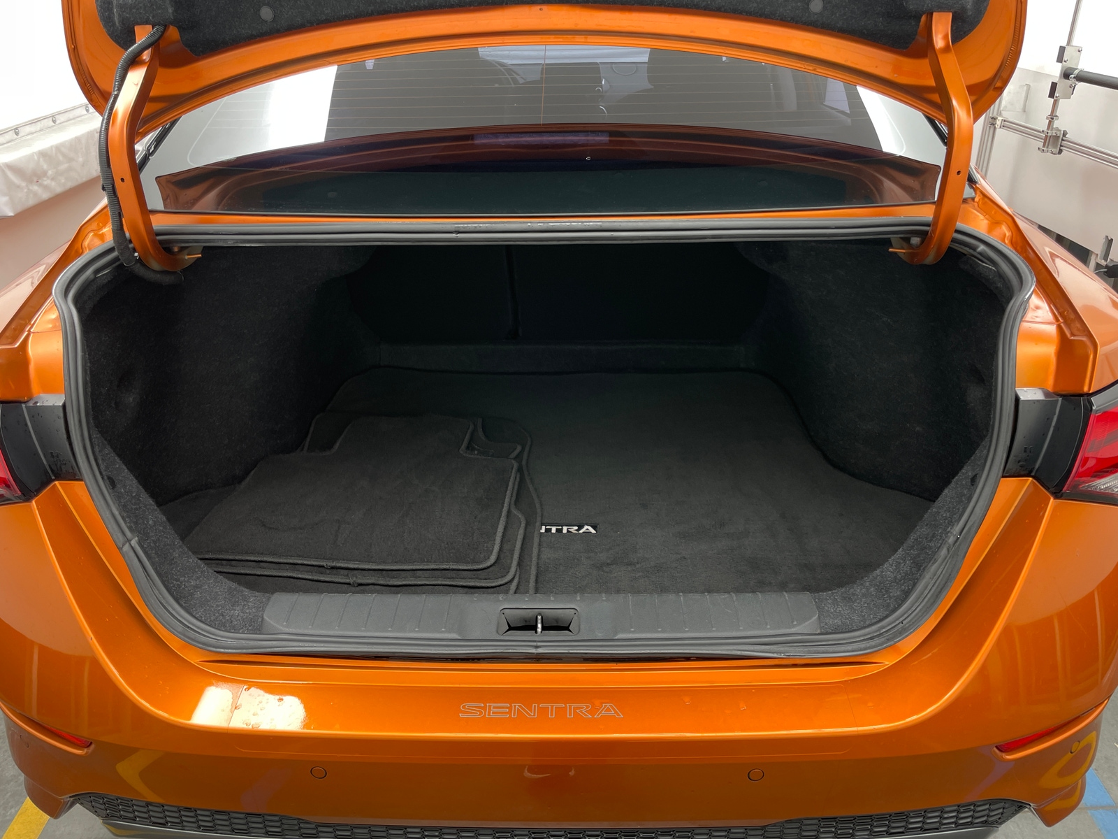 Thumbnail: 2021 Nissan Sentra - 7