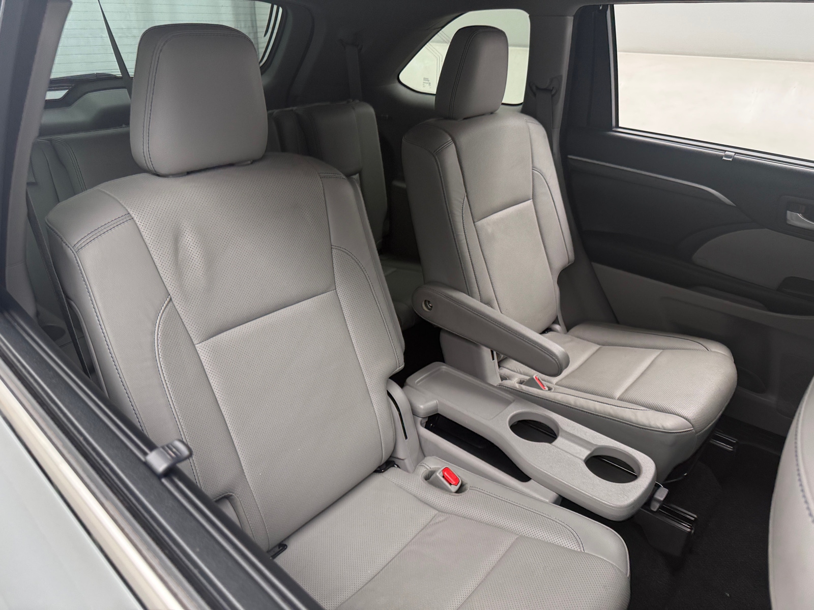 Thumbnail: 2018 Toyota Highlander - 5