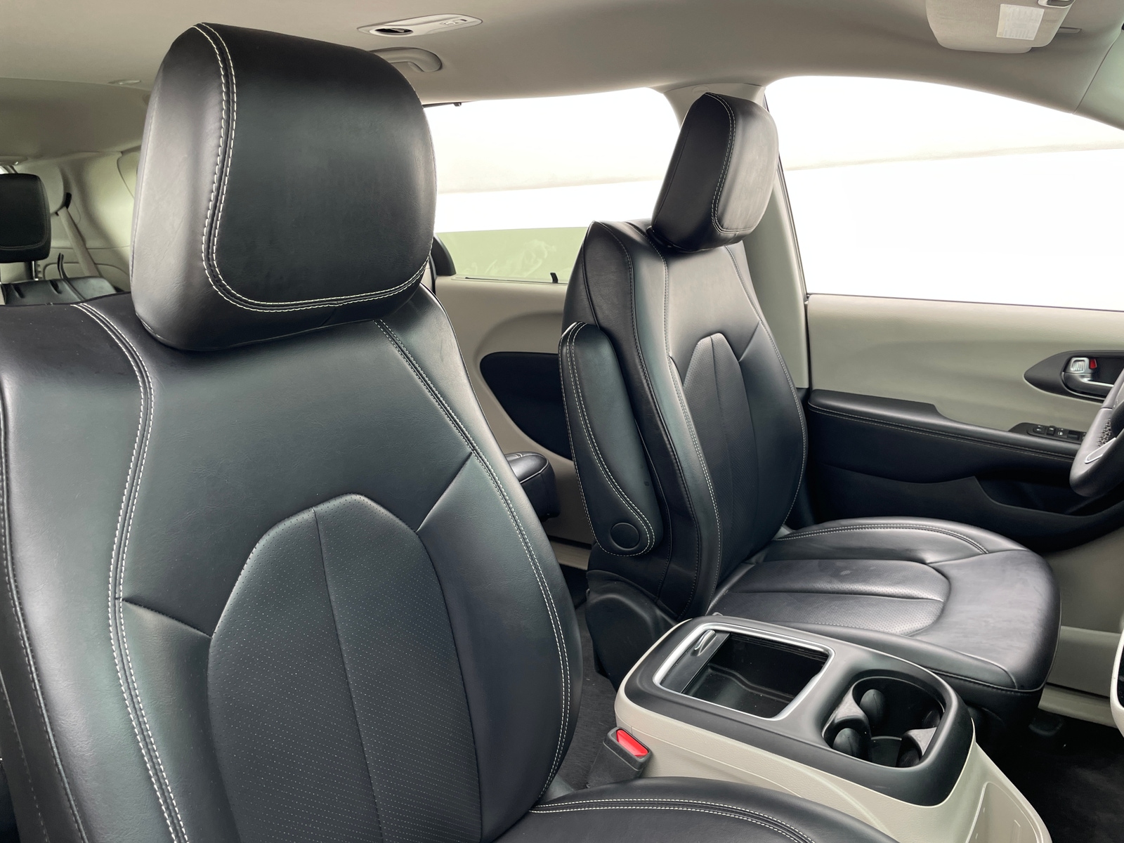 Thumbnail: 2023 Chrysler Pacifica - 2