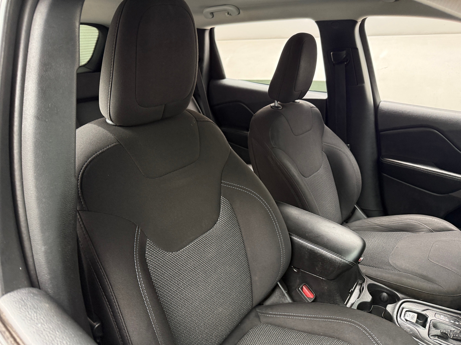 Thumbnail: 2019 Jeep Cherokee - 2