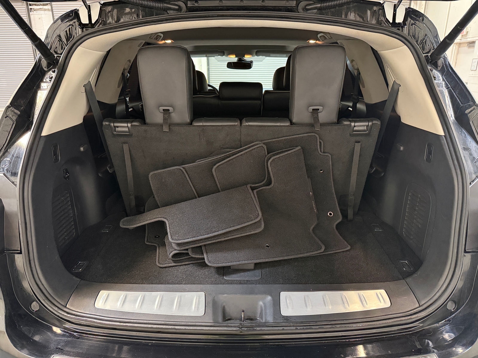 Thumbnail: 2019 INFINITI QX60 - 6