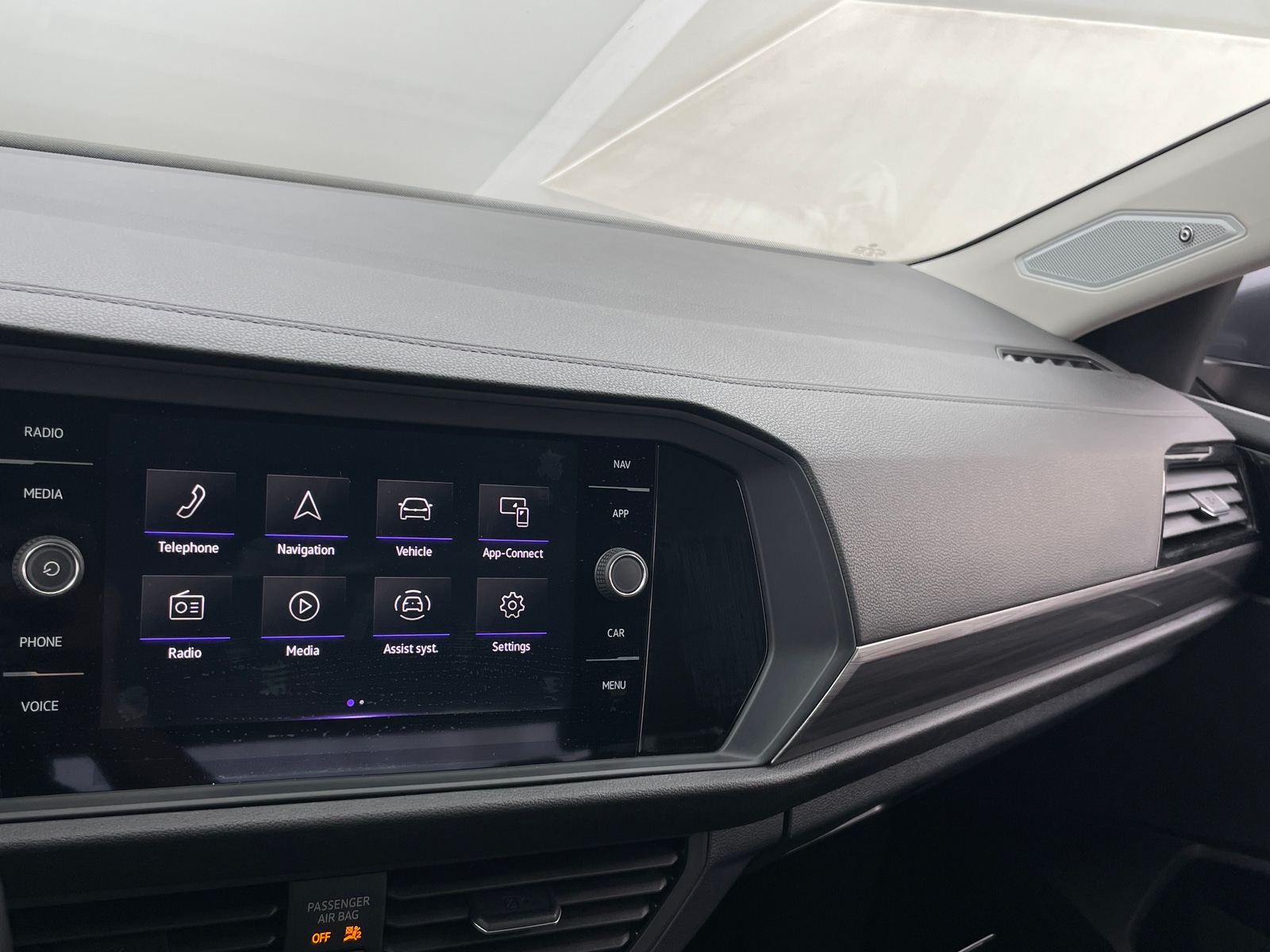 Thumbnail: 2023 Volkswagen Jetta - 3