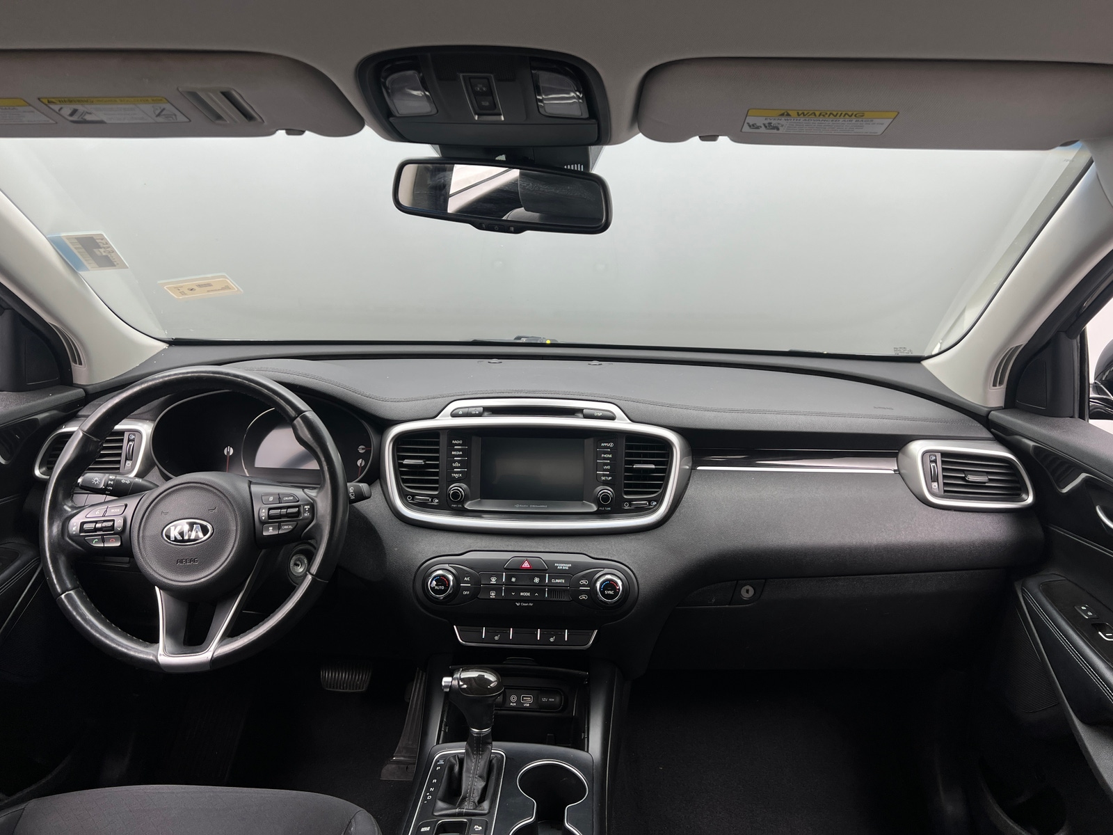 Thumbnail: 2018 Kia Sorento - 3