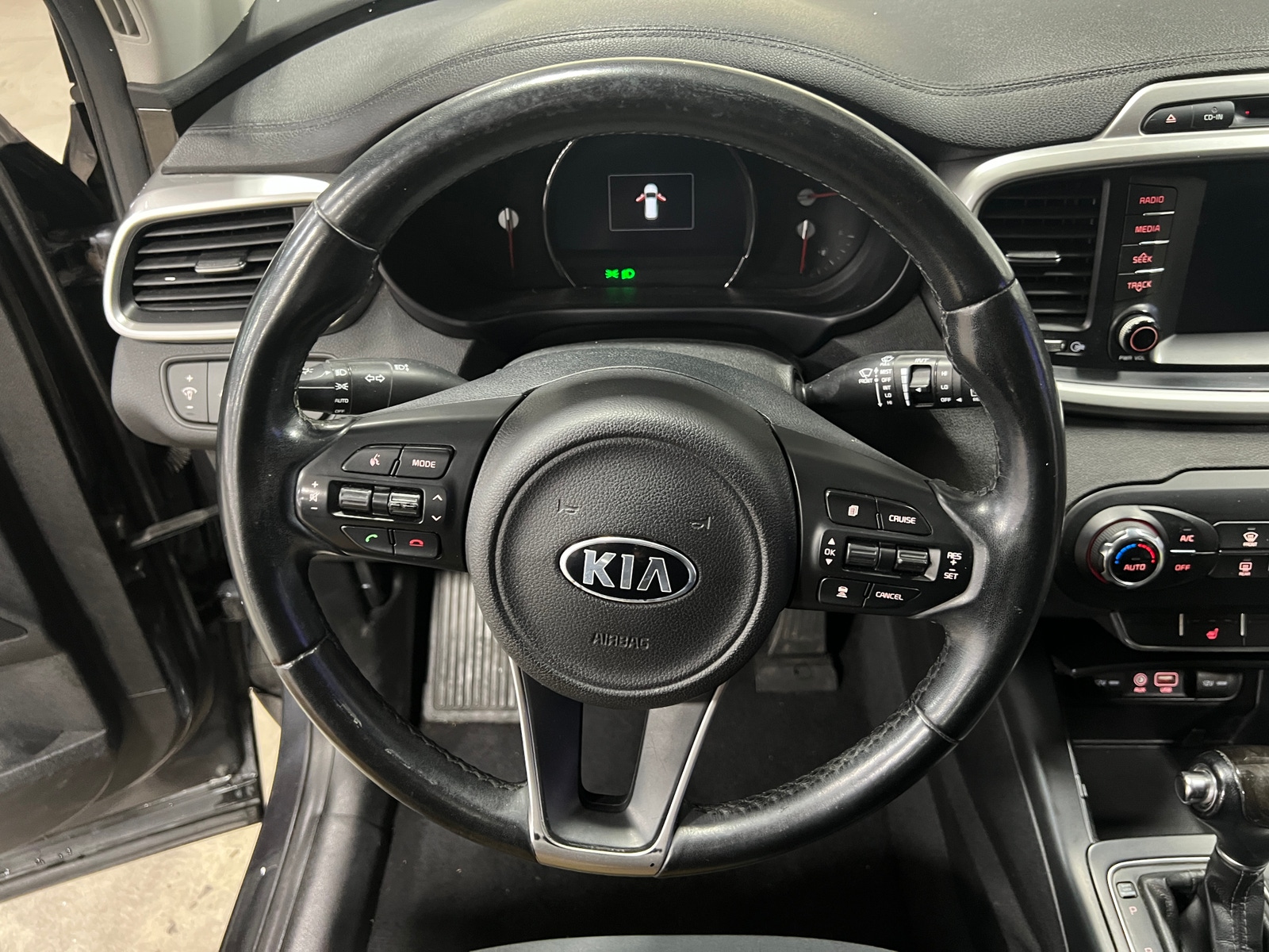 Thumbnail: 2018 Kia Sorento - 5