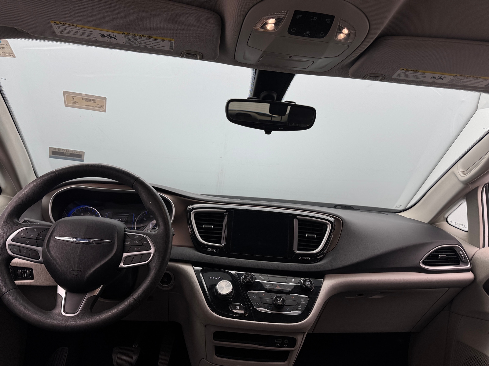 Thumbnail: 2017 Chrysler Pacifica - 3