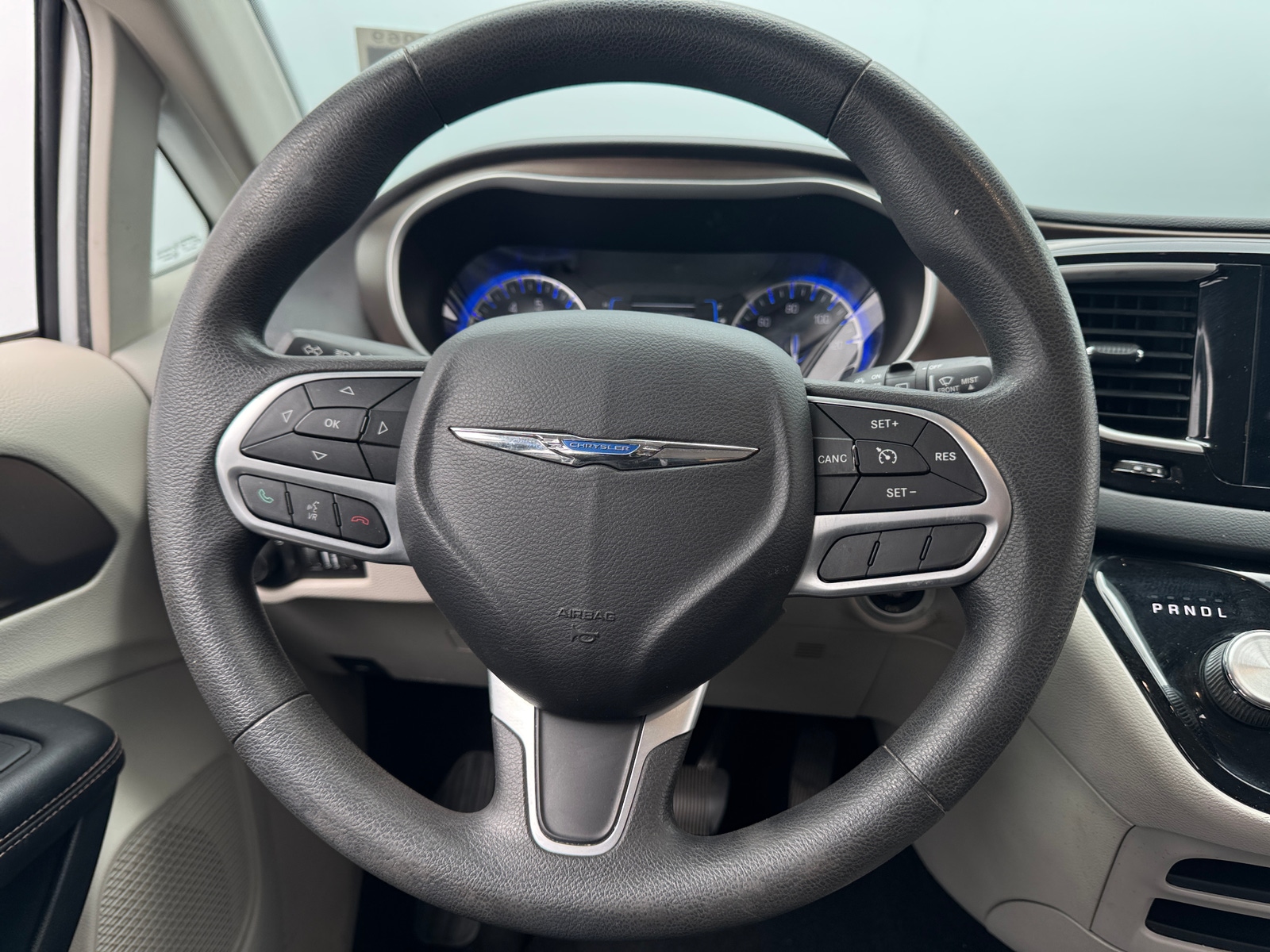 Thumbnail: 2017 Chrysler Pacifica - 5