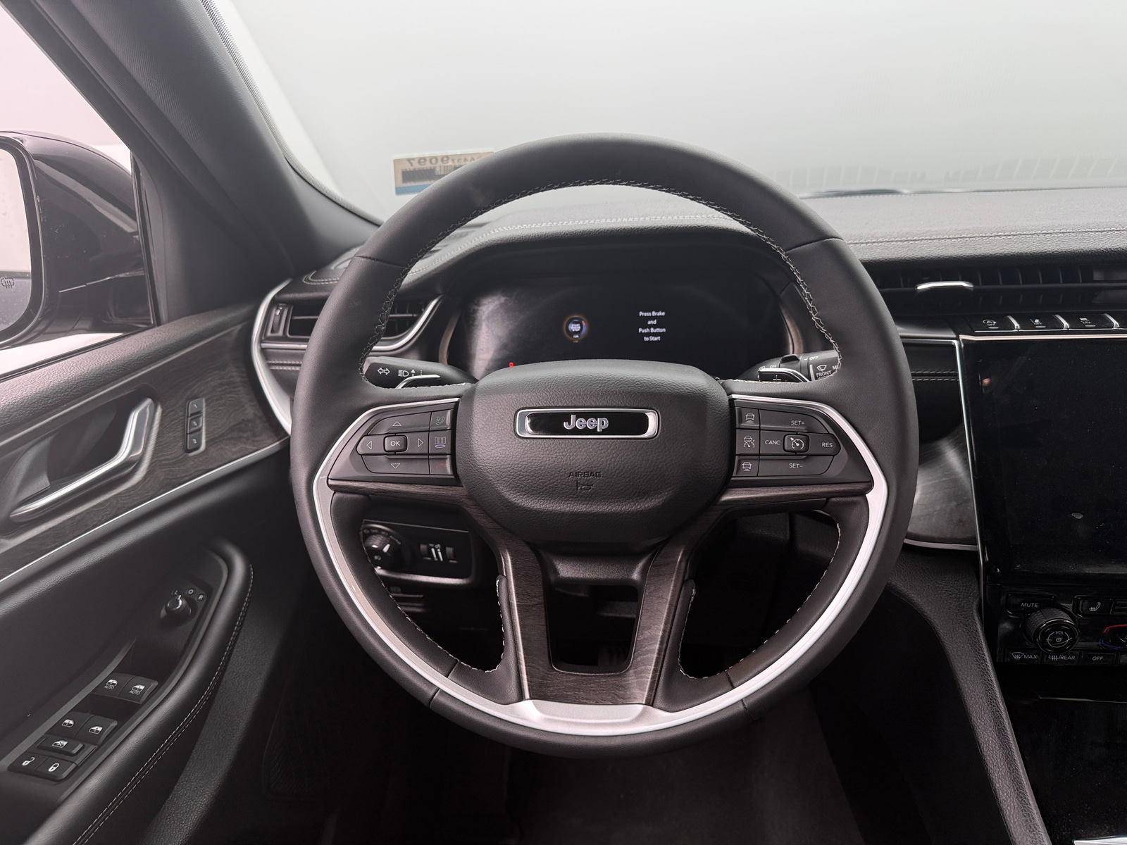 Thumbnail: 2025 Jeep Grand Cherokee - 4