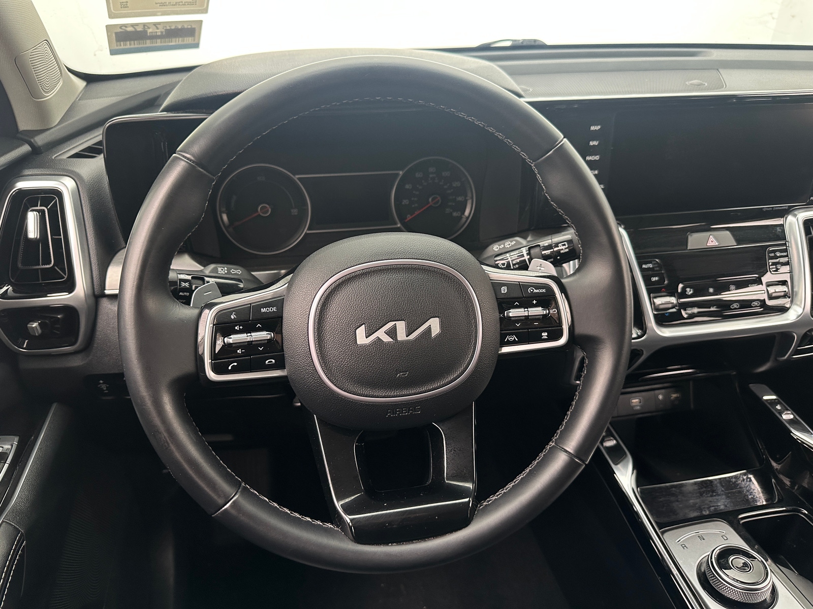 Thumbnail: 2022 Kia Sorento - 4