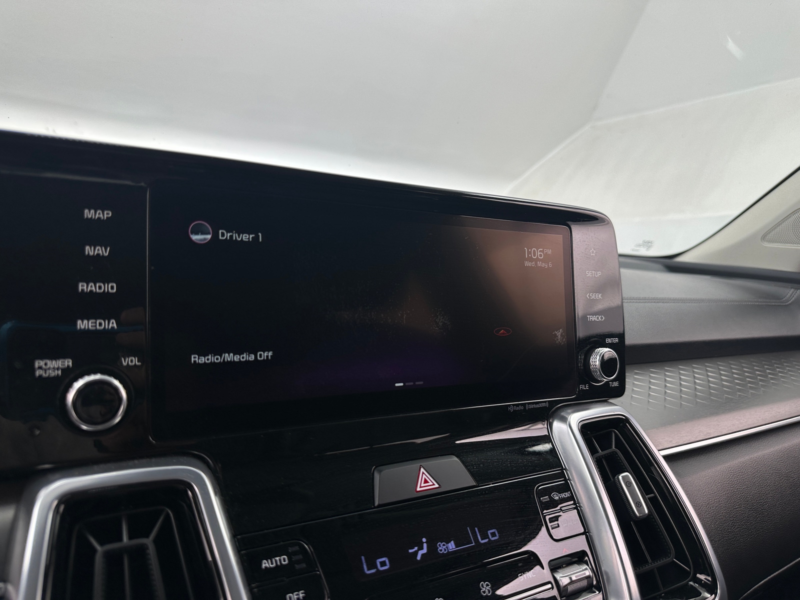 Thumbnail: 2022 Kia Sorento - 3