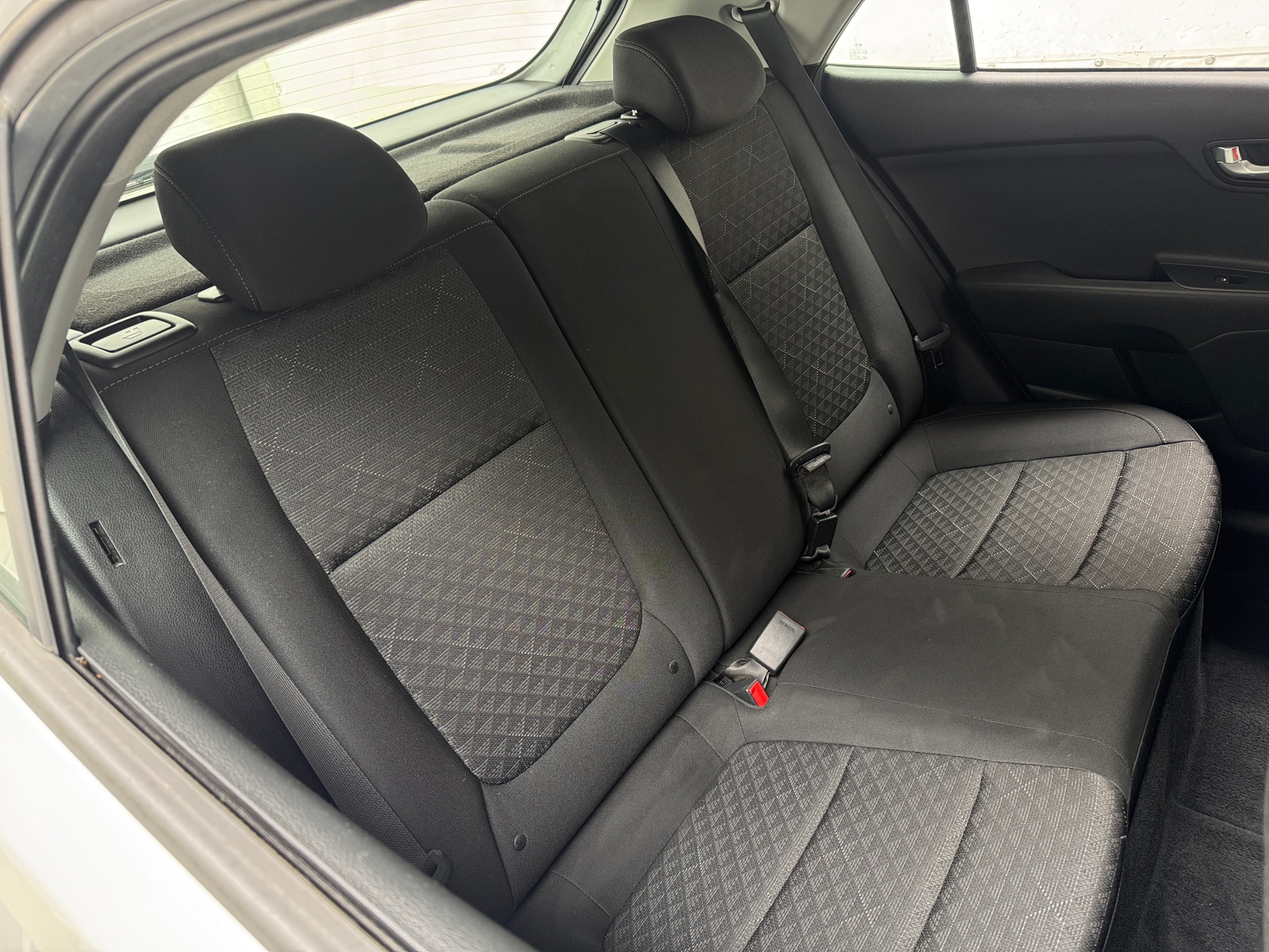 Thumbnail: 2019 Kia Rio - 6
