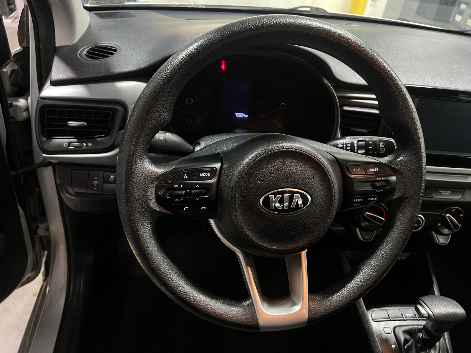Thumbnail: 2019 Kia Rio - 5