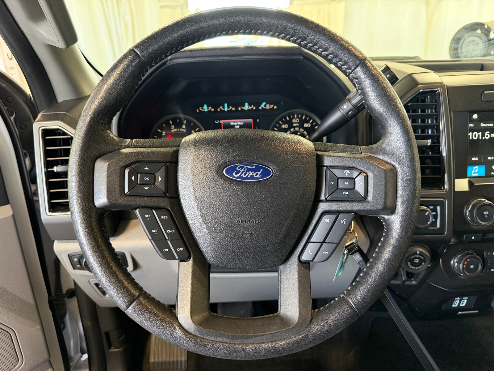 Thumbnail: 2018 Ford Econoline - 5