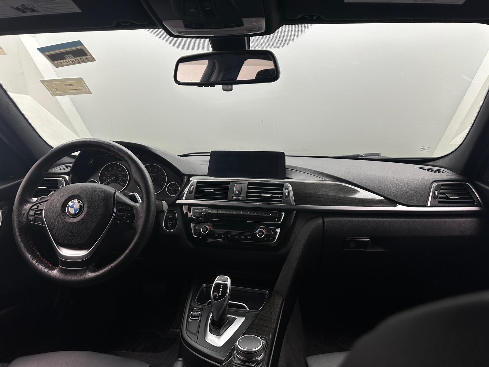 Thumbnail: 2018 BMW 3 Series - 2