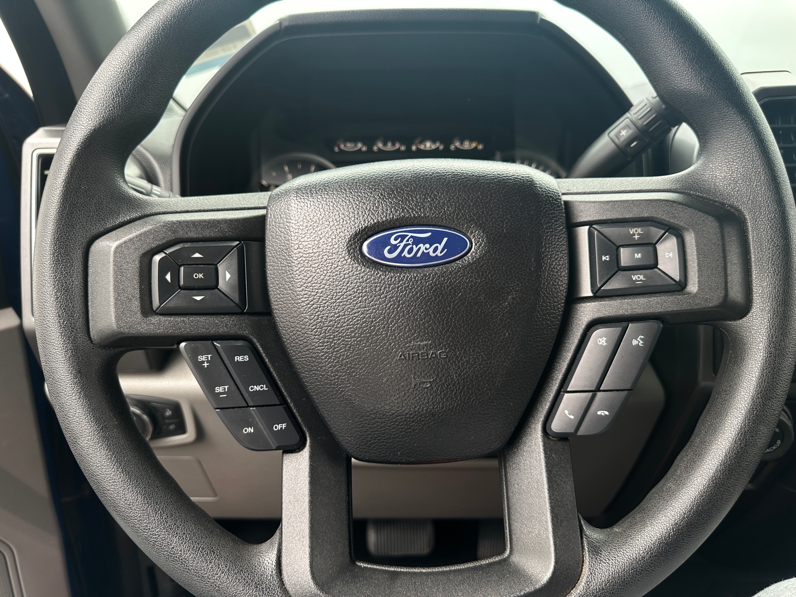 Thumbnail: 2018 Ford Econoline - 5