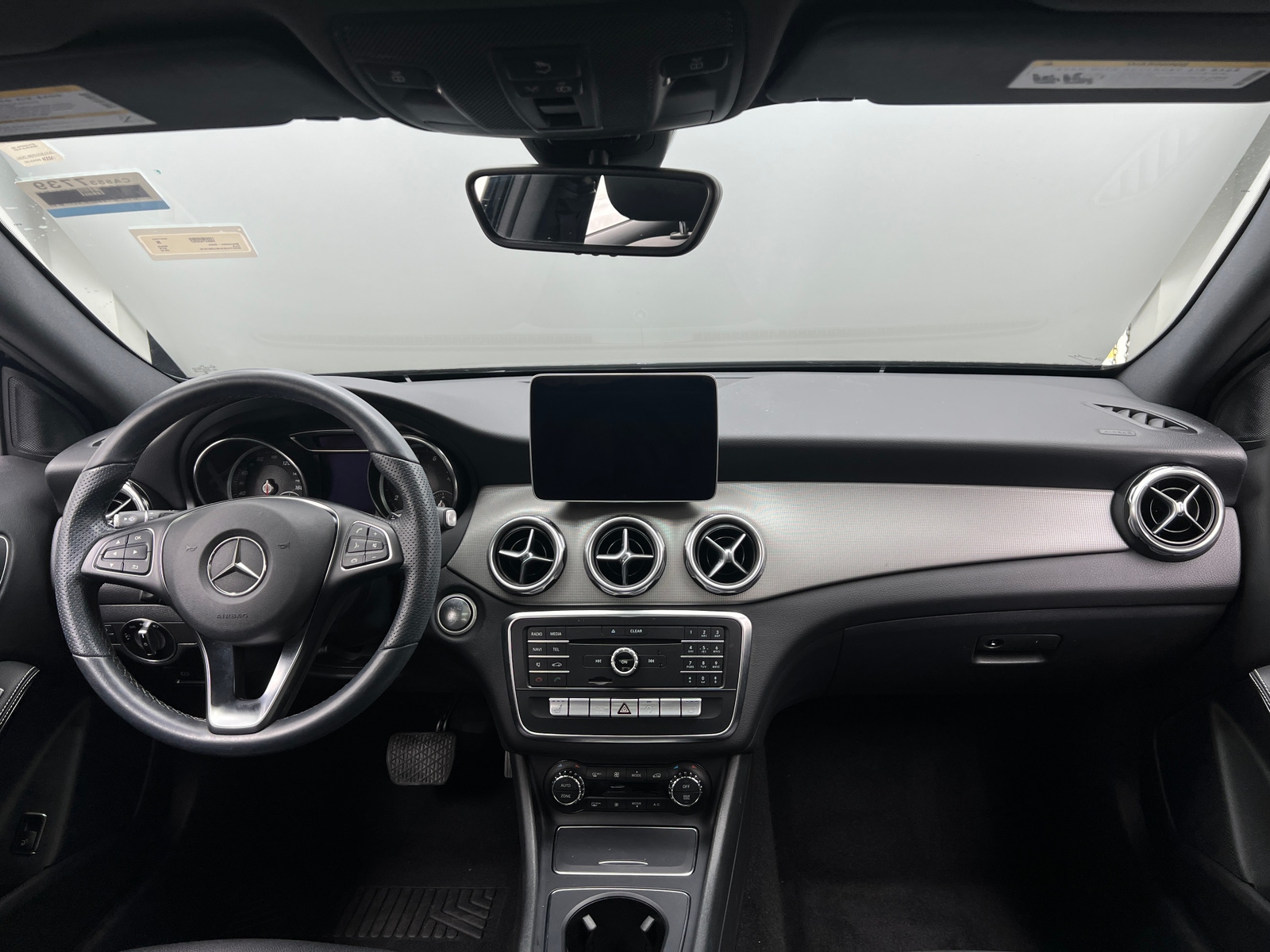 Thumbnail: 2019 Mercedes-Benz GLA - 2