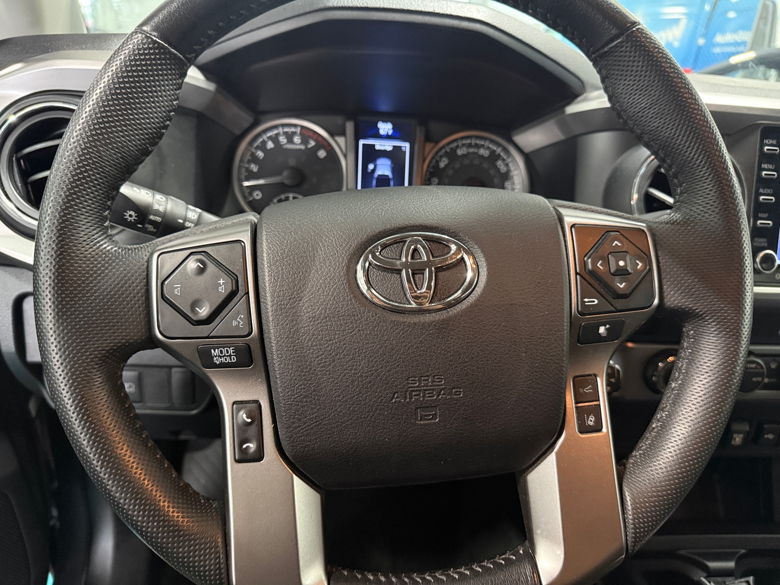 Thumbnail: 2022 Toyota Tacoma - 5