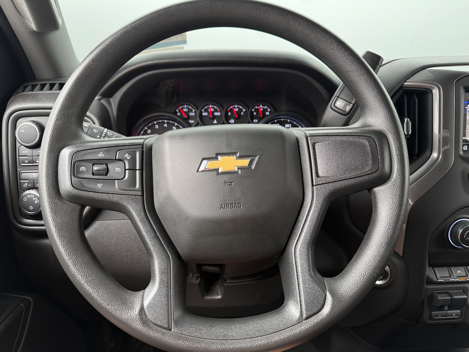 Thumbnail: 2025 Chevrolet Silverado 1500 - 5
