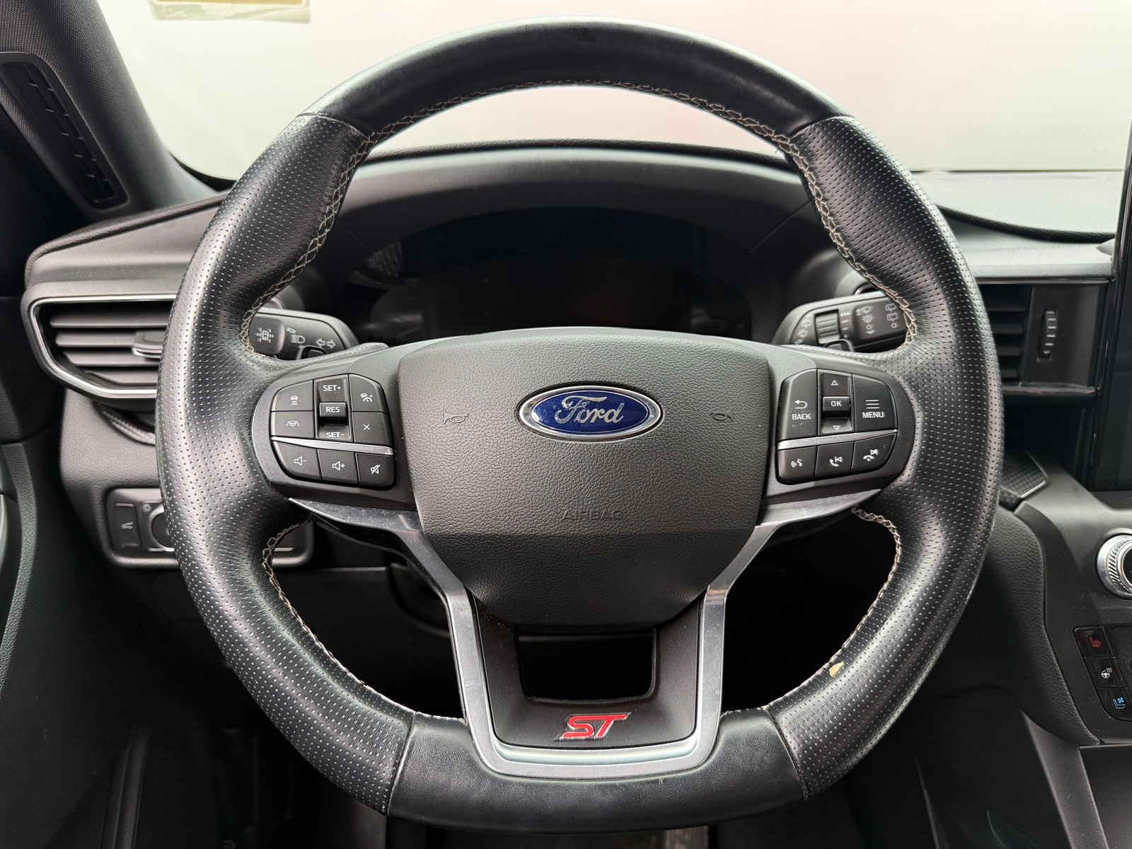 Thumbnail: 2020 Ford Explorer - 4